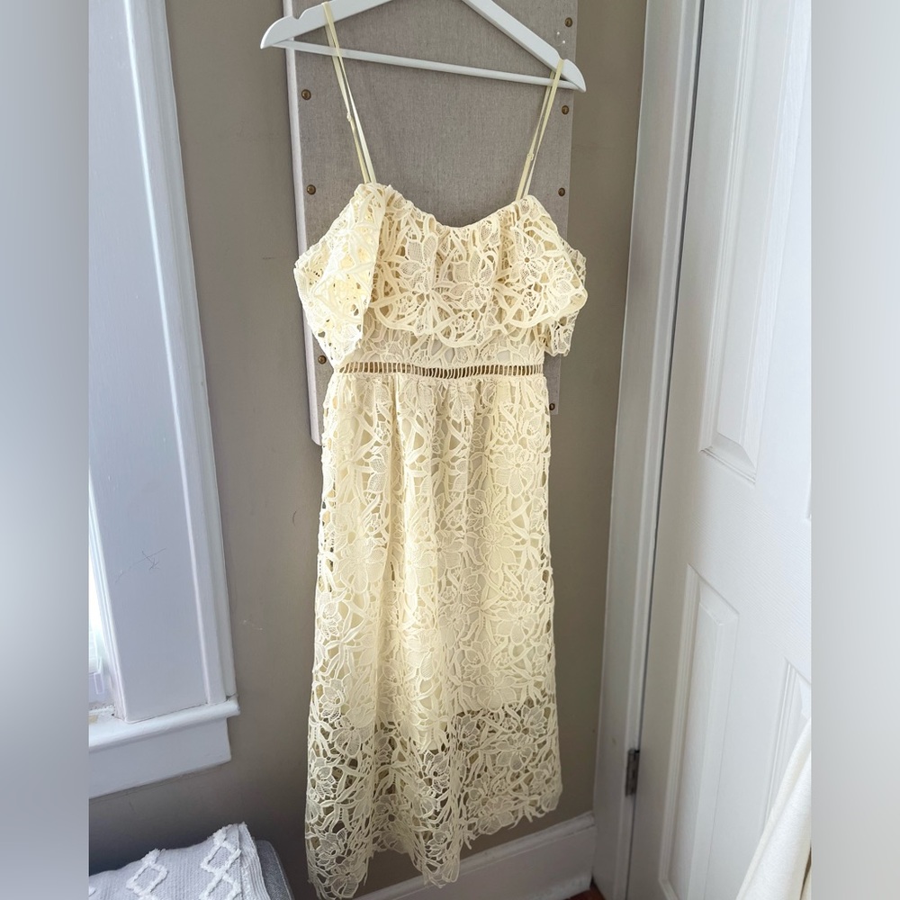 ASTR Lace Off The Shoulder Midi Dress Yellow Small - Picture 6 of 6